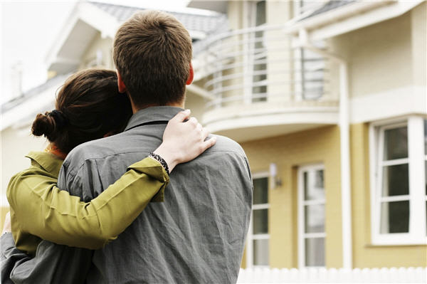 Property speculation continues in Vancouver and Toronto Property speculation continues in Vancouver and Toronto